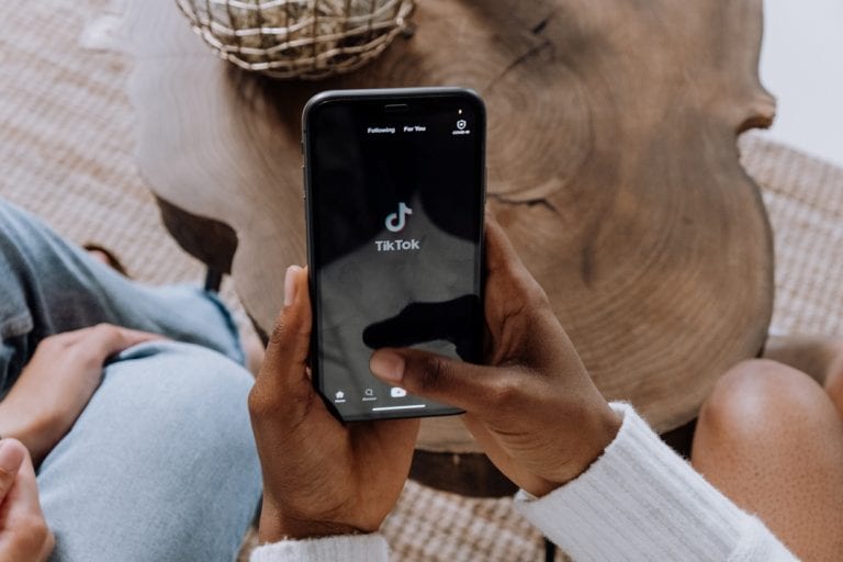 Sweet Tips on How to Sell Yourself as a Content Creator in Nigeria
