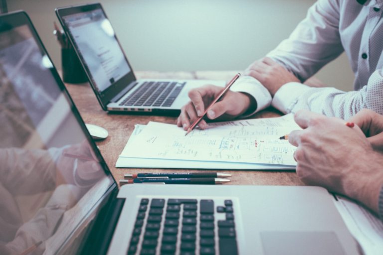 9 Lucrative Side-Hustles to Consider Learning in 2022.